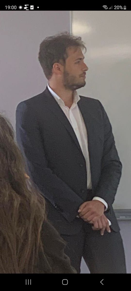 Profil de Constant